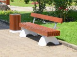 Скамейки из массива лиственницы на бетонных опорах СБлв-2д. / Краснодар